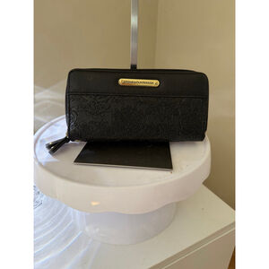 Women's STONEMOUNTAINUSA Black Floral Embossed Wallet One Size